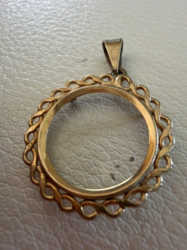 9ct gold coin sovereign - 9ct,