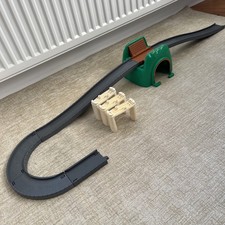 Tomy Trackmaster Tunnel Set &