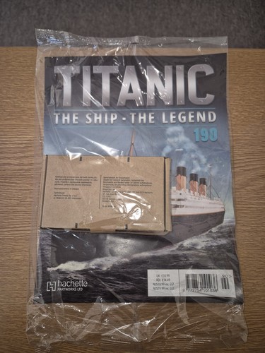 Build the titanic scale 200 - build,
