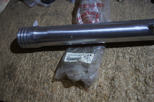 Honda cl175 rh front forks - ,