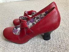 Hush Puppies red Mary Jane shoes size 3/36