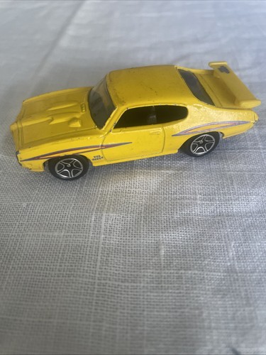 Matchbox 1970 pontiac gto - matchbox,