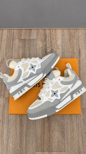 Skates grey and white size - lv,