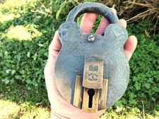 1.33 kg old large steel chain