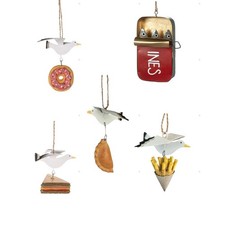 Shoeless Joe Seaside Decor