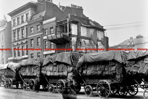 F002064 hay wagons - hay, whitechapel