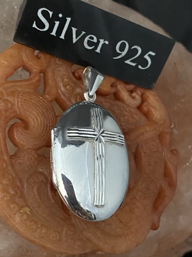Solid silver locket with - locket, cross