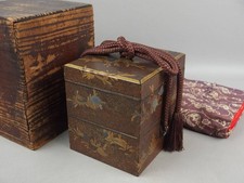 Lacquered Maki-e Traditional