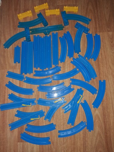 Tomy blue thomas train - blue,