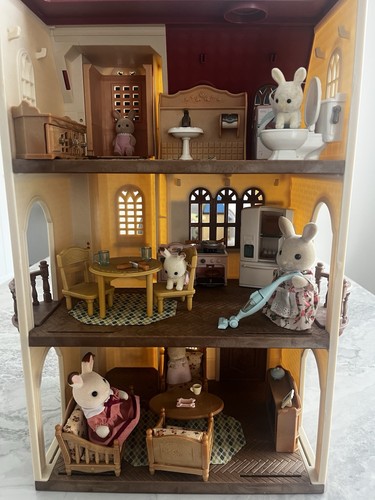 Sylvanian families house - families,