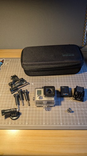 Gopro hero bundle with - 3,