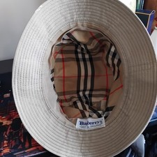 Burberrys Bucket Hat Beige