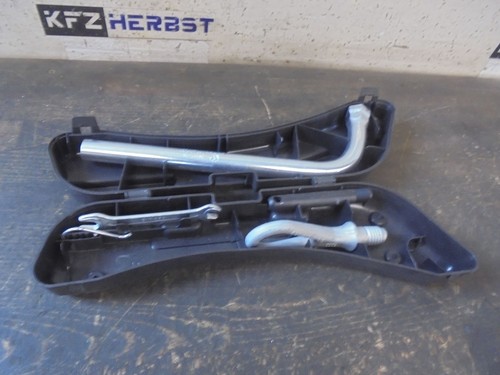 Car jack audi 8e0012111 - jack,