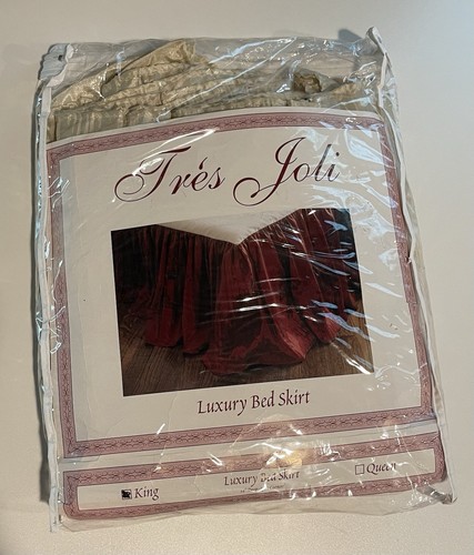 Vintage luxury bed skirt - skirt, tres