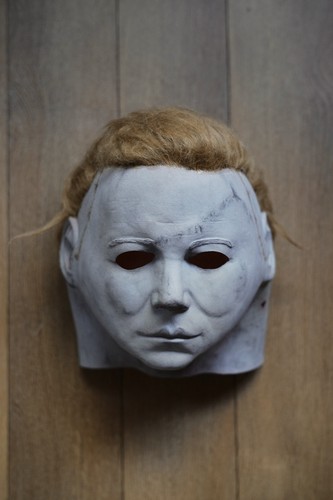 Halloween begins michael - halloween, h2