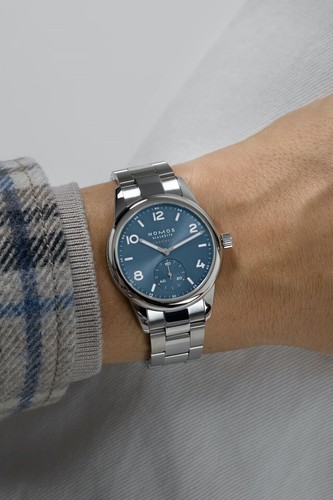 Nomos glashütte club - nomos, sport
