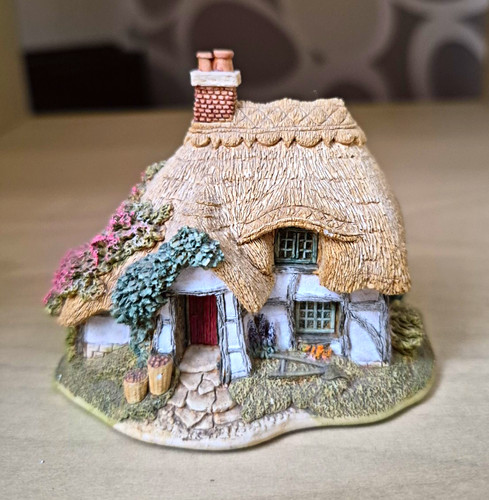 Lilliput lane boxwood cottage - boxwood,