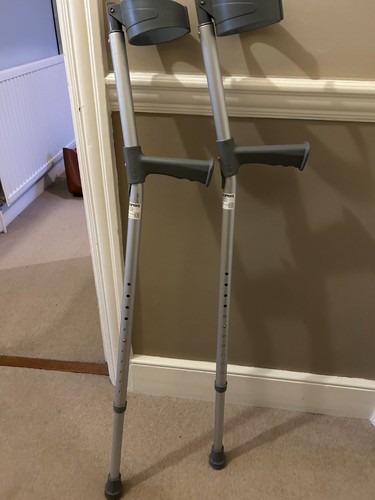 Coopers pair elbow - pair, crutches