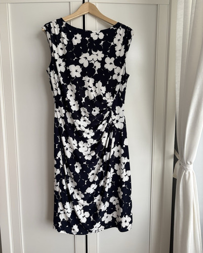 Beautiful phase eight fitted - eight,