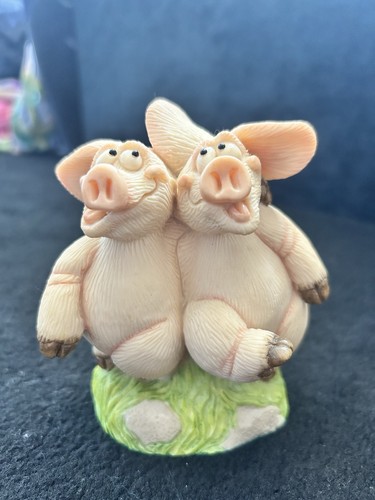 New box piggin pigs - box,