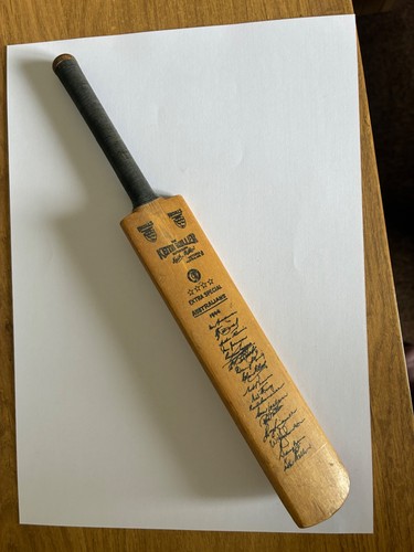 Miniature facsimile signed - miniature,