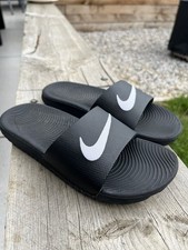 NIKE KAWA SLIDERS JUNIOR SIZE 12.5 BLACK, HARDLY WORN