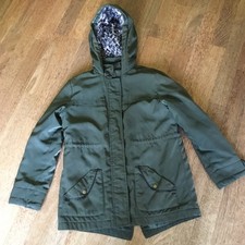 GIRLS AGE 10-11  KHAKI GREEN PART FUR LINED WINTER COAT, ATTACHED HOOD VGC- A55
