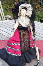 SUPERB ANTIQUE GRODNERTAL WOODEN DOLL IN ORIGINAL COSTUME - 13 INCHES HIGH
