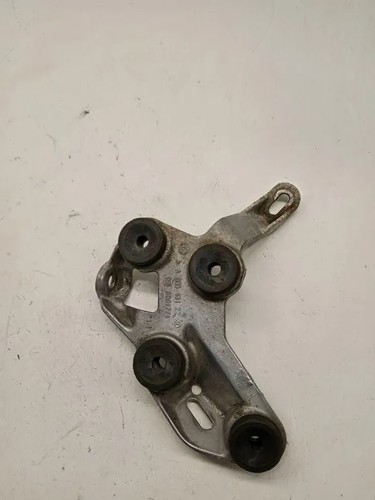 Mercedes benz w205 bracket - mercedes-benz,