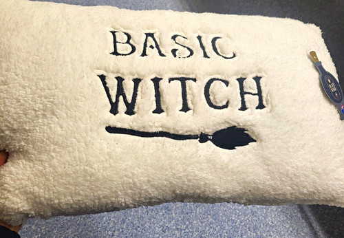 Basic witch halloween - basic,