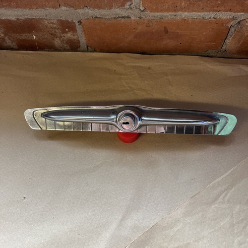 Tailgate boot handle and lock - tailgate,