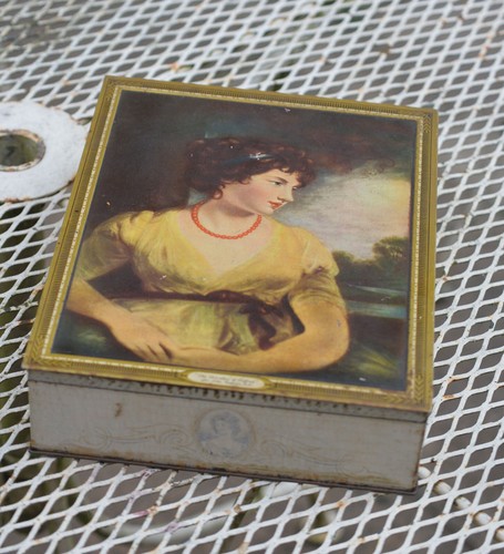 Vintage peek frean co - peek, &