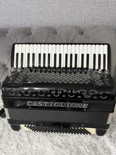 Castiglione 120 bass accordion - bass,