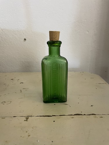 Vintage small green glass - green,