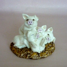 Country Life Design Studio Pig & Piglets Figurine. Vintage. Bone China. VGC