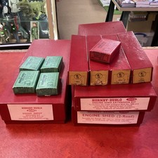 HORNBY DUBLO EMPTY RED AND GREEN BOXES Engine shed goods depot some instructions
