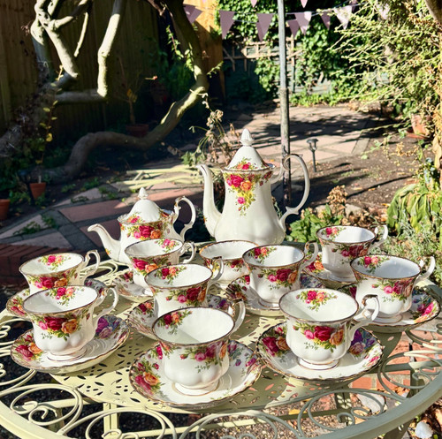 Vintage royal albert old - royal,