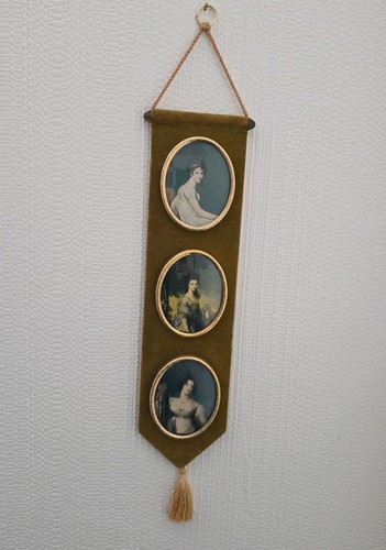 Vintage velour photo hanging - velour, 3