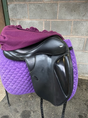 Thorowgood dressage saddle - dressage,