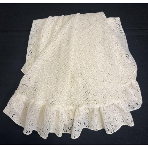 Round lace tablecloth white - lace,