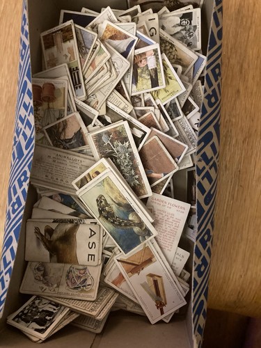 Huge vintage cigarette card - cigarette,