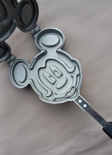 Disney mickey mouse - mouse, 3d
