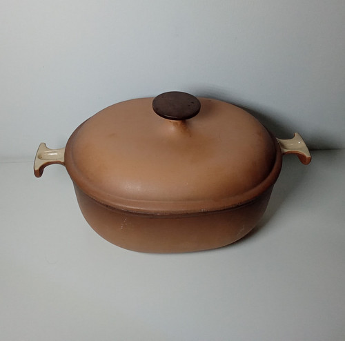 Creuset cast iron - le,