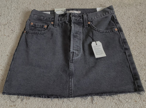Bnwt levi icon red tab - icon,