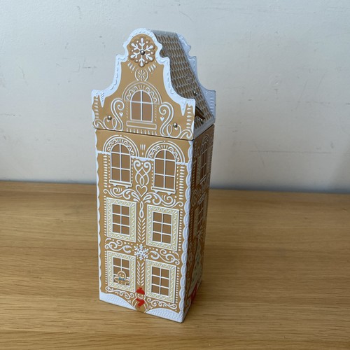 Christmas 2022 gingerbread - m&s,