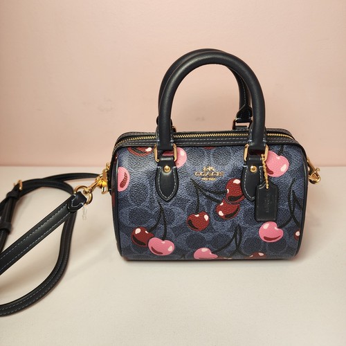Nwt coach cy741 - nwt,