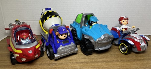 Paw patrol vehicles and - 4x,
