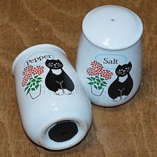 Boots Black Cat Salt and Pepper Pots 1980s Lovely Vintage Cats Range Sadler