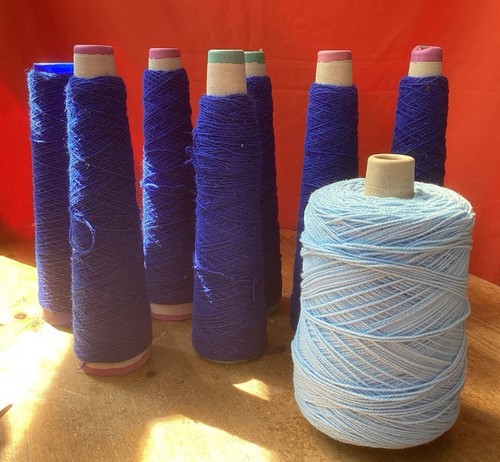 Bundle machine knitting - of,