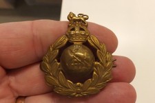 MILITARY CAP BADGE ROYAL